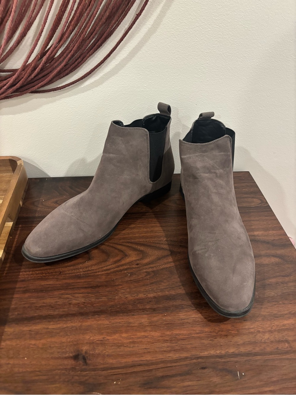 ASOS Design Chelsea boots in grey suede